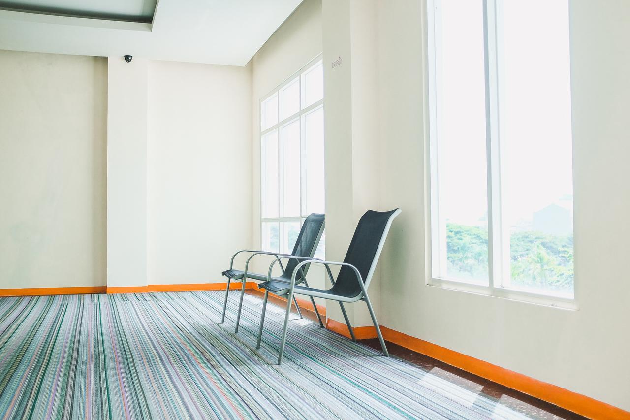 Reddoorz Plus Near Mall Panakukang Makassar Kültér fotó